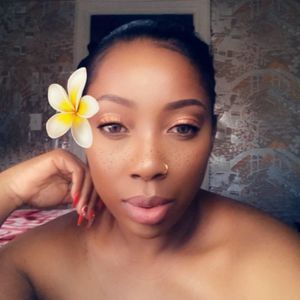 Meet your Posher, Nadia